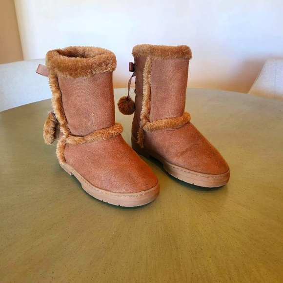 Bebe Girls Boots Fur Trim Winter Boots with Back Lace Pom-Poms - Girls size 2 - Picture 1 of 7
